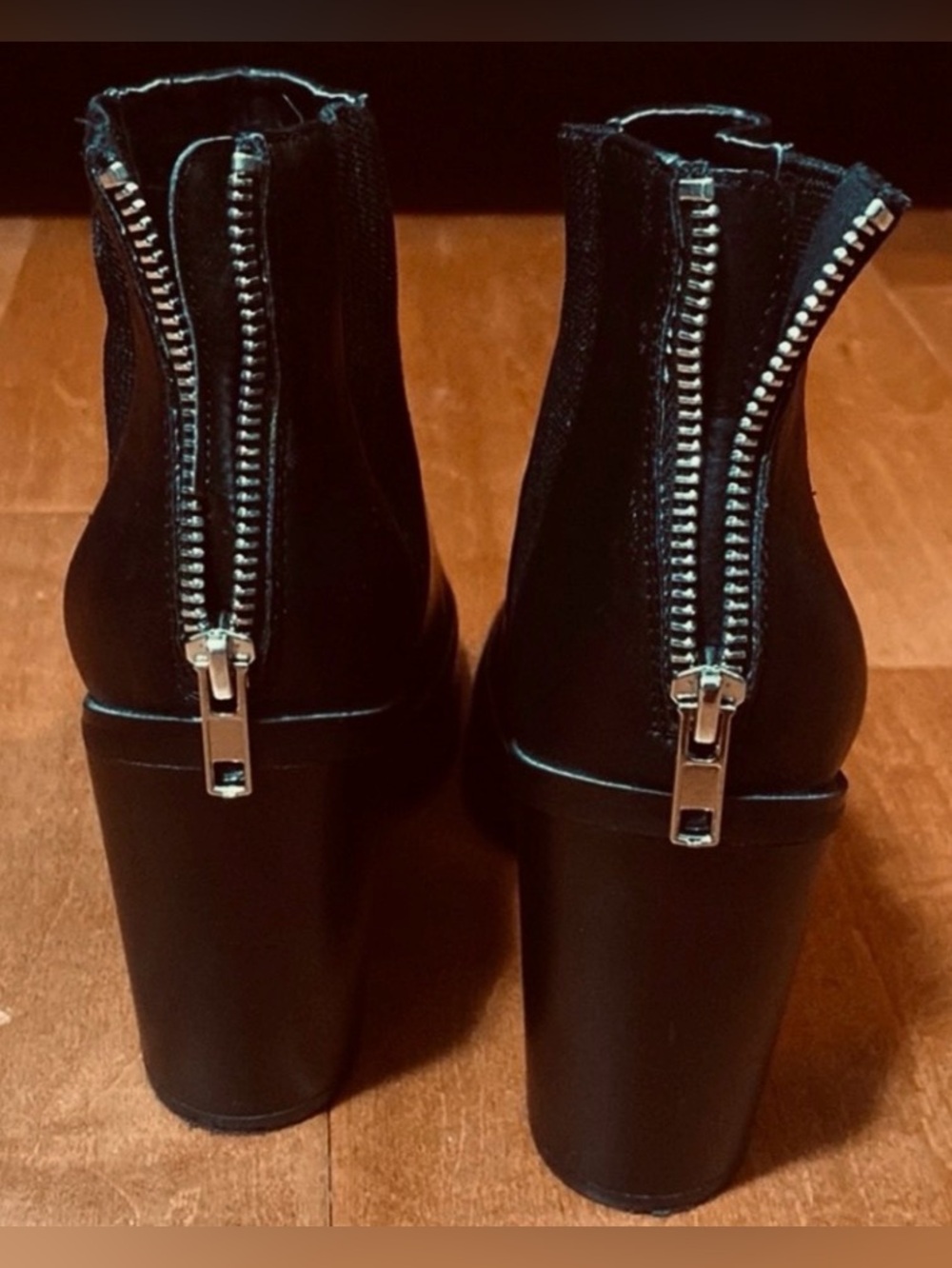 “Reserved” Brand 
Black Leather Ankle Boots 
with Heels. Size: 7 
EUC - Picture 4 of 8